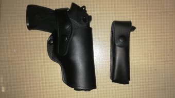 Toc din piele fara capac cu portincarcator liber pentru pistol BERETTA PX4 Storm model 1 varianta